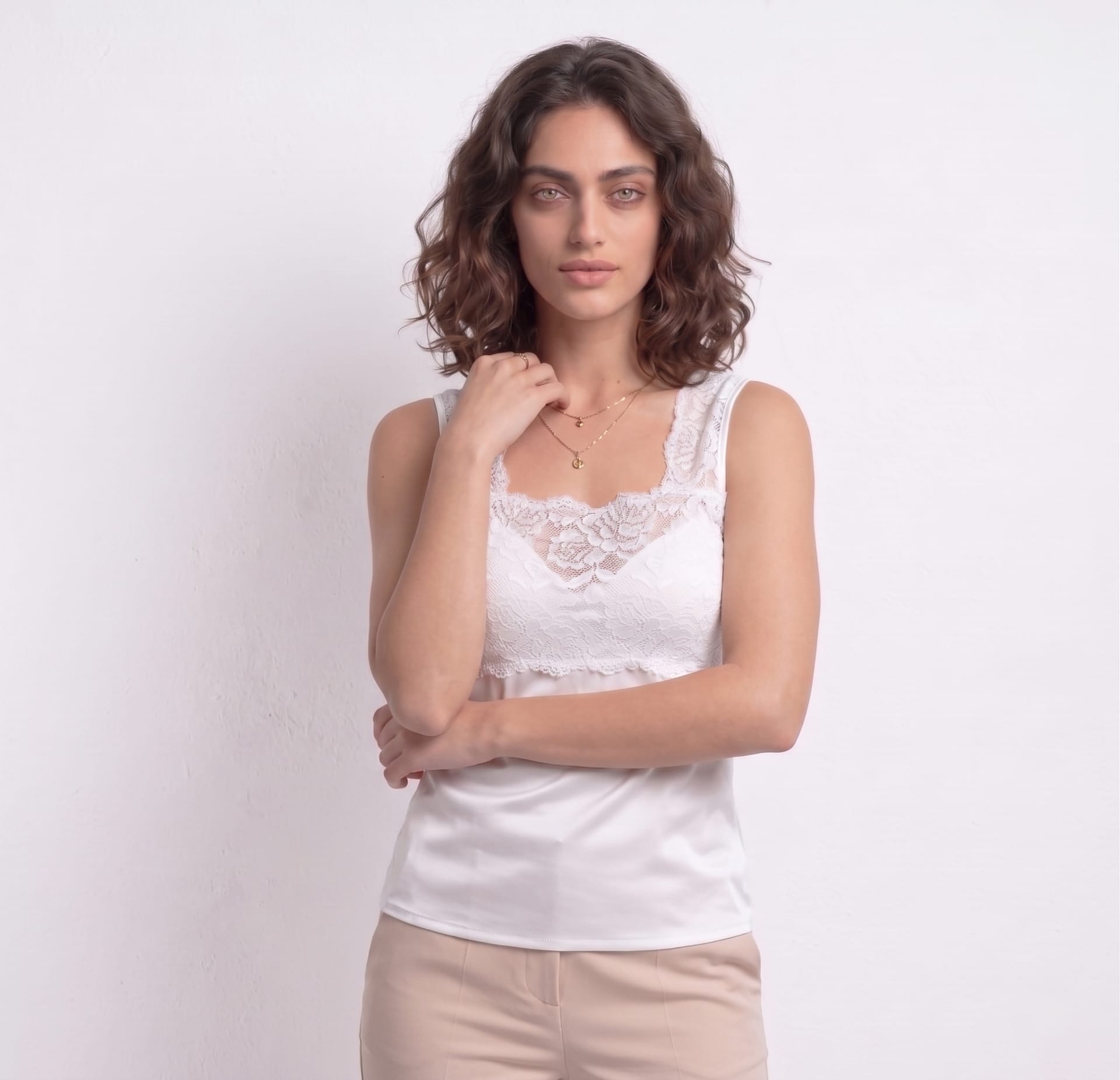 Art. 900 Wide shoulder tank top with lace insert - Image 3