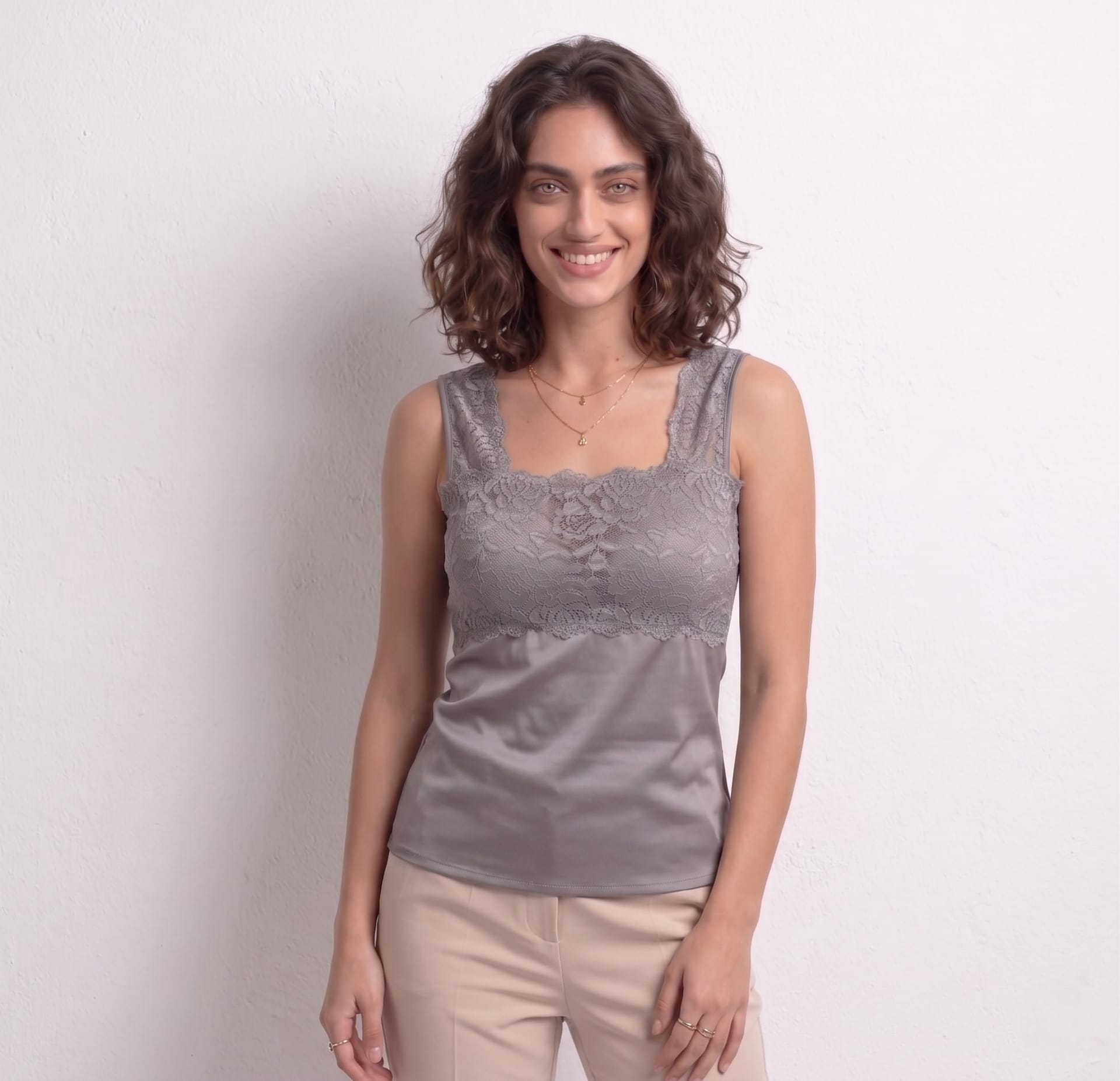 Art. 900 Wide shoulder tank top with lace insert - Image 2