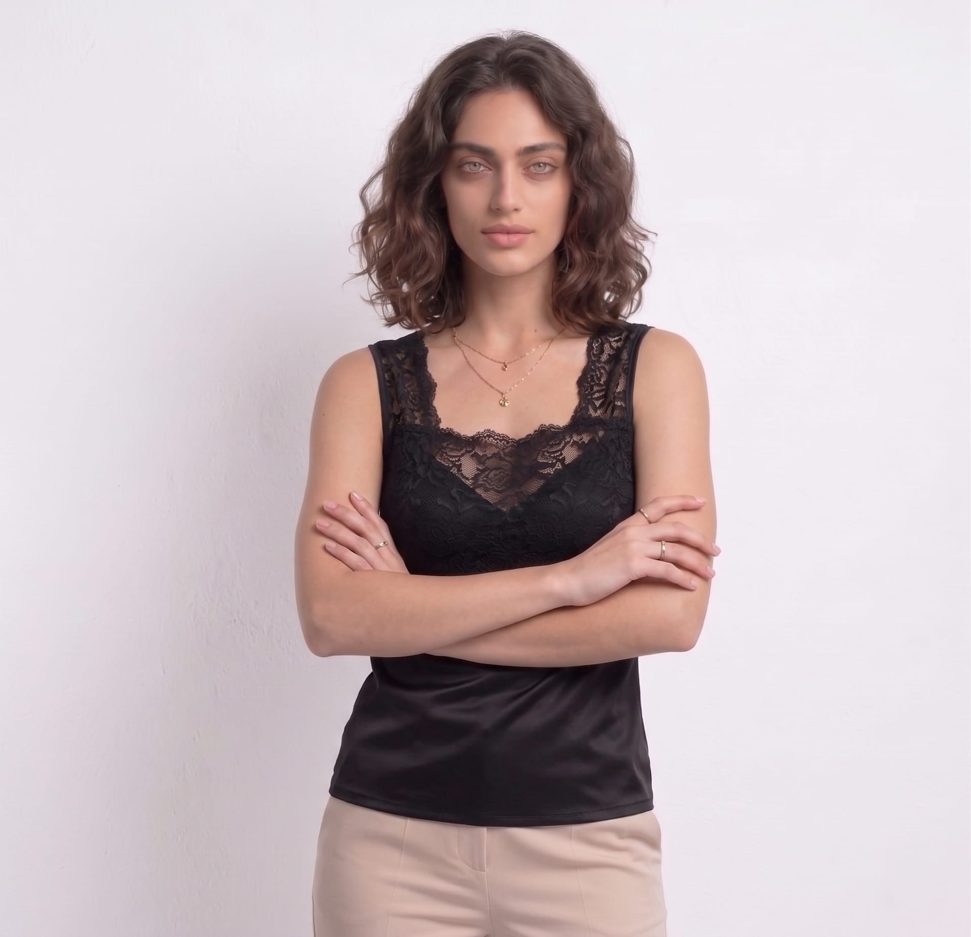 Art. 900 Wide shoulder tank top with lace insert - Image 4