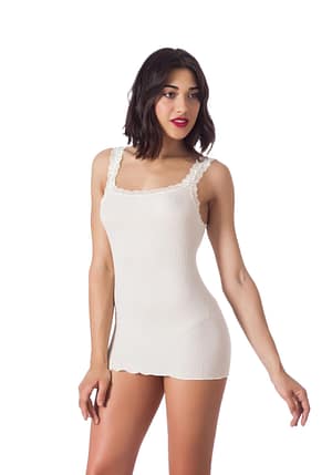 Art. 700 Wide shoulder tank top with macramé lace